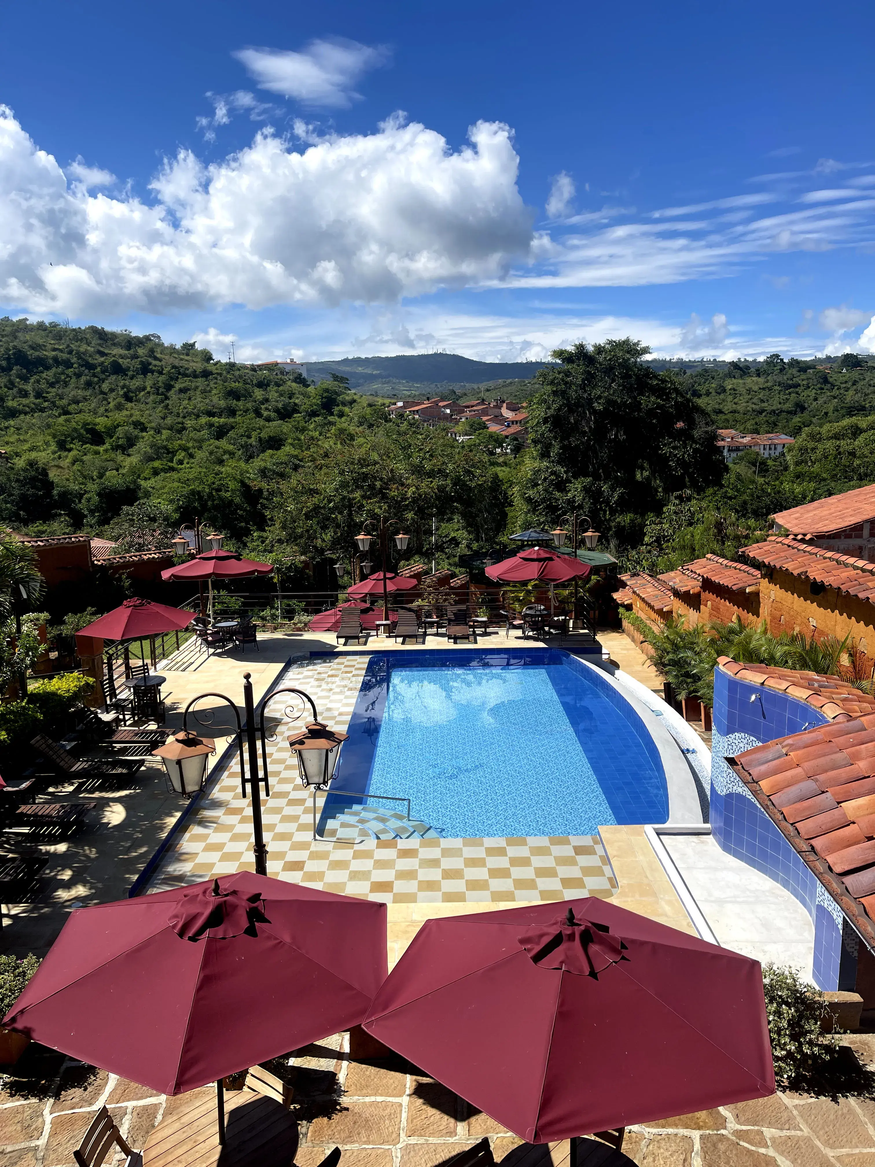 Hotel Hicasua Barichara Piscina con Vista a las Montañas